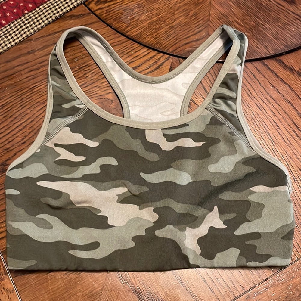 VS Pink camo sports bra